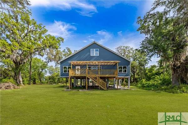 4 Acres of Residential Land with Home for Sale in Midway, Georgia