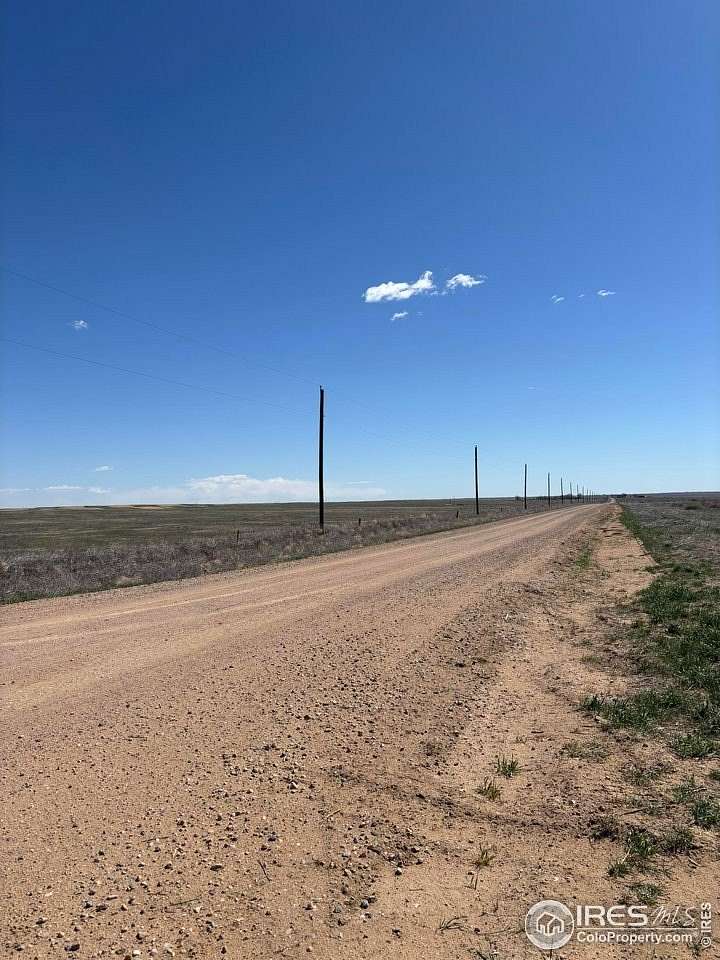 5 Acres of Land for Sale in Briggsdale, Colorado