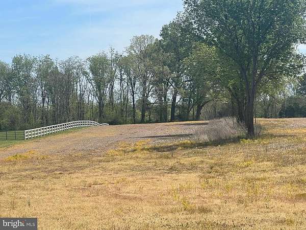 55 Acres of Land for Sale in Scottsville, Virginia