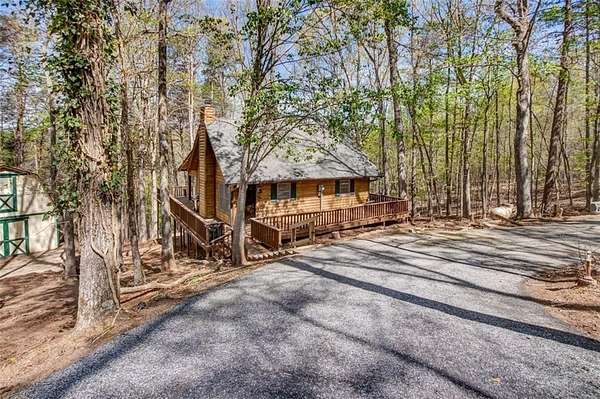 3 Acres of Residential Land with Home for Sale in Cleveland, Georgia