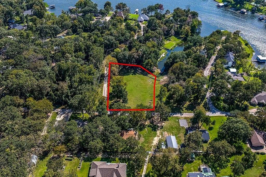 0.77 Acres of Residential Land for Sale in Athens, Texas