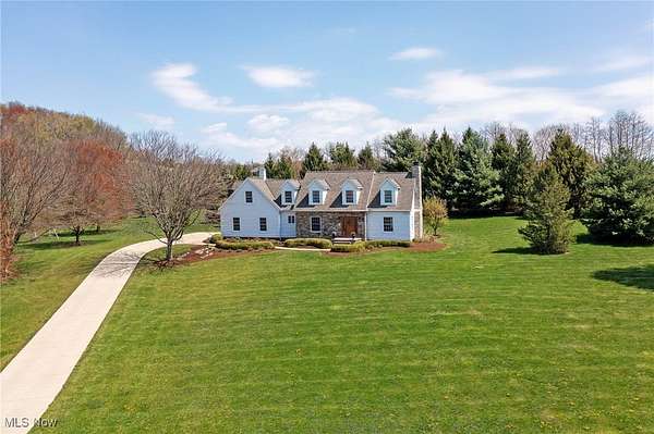 2.7 Acres of Land with Home for Sale in Mansfield, Ohio