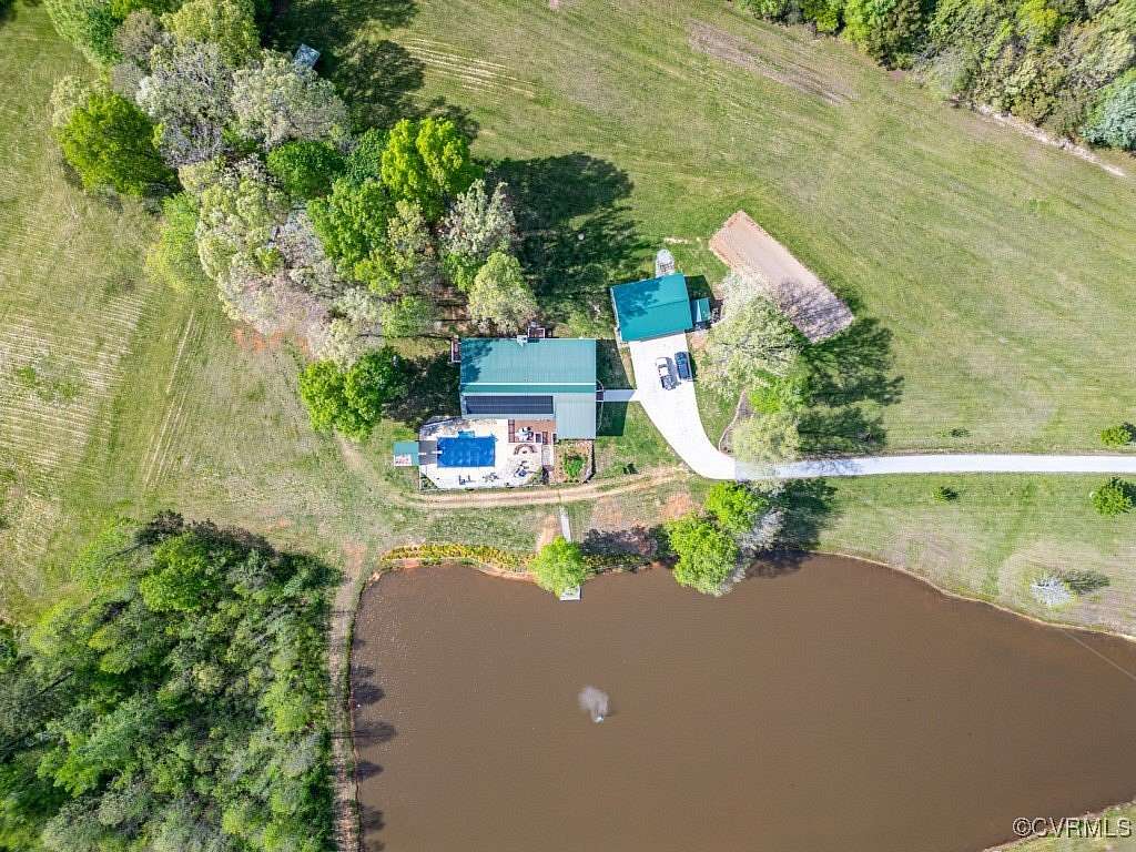 17.2 Acres of Land with Home for Sale in Victoria, Virginia