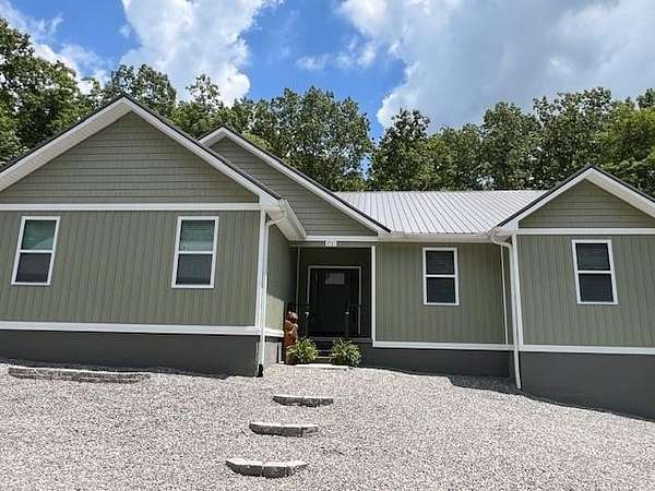 8.16 Acres of Residential Land with Home for Sale in Monterey, Tennessee