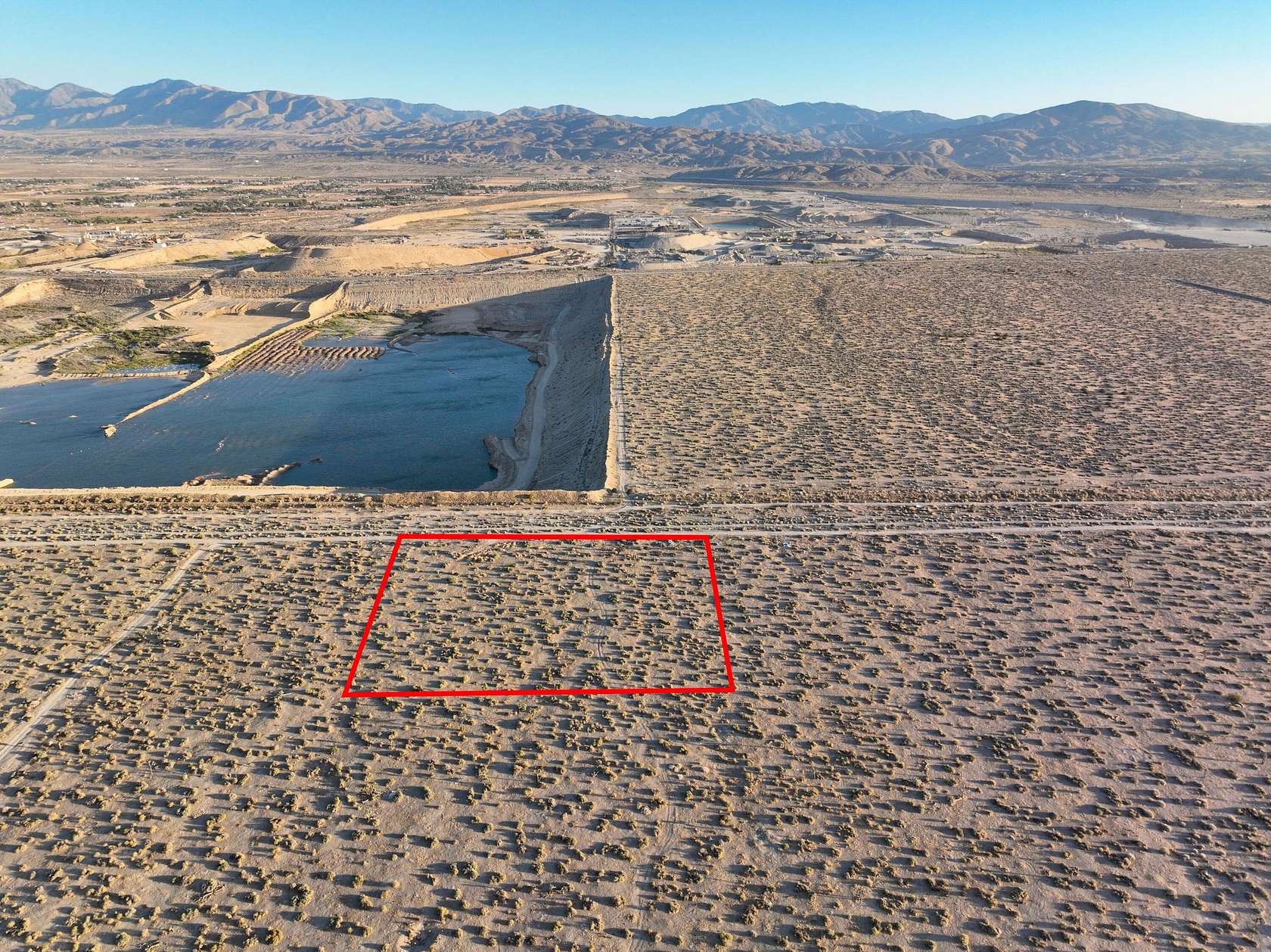 2.12 Acres of Residential Land for Sale in Pearblossom, California