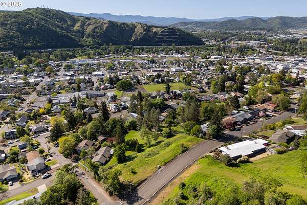 0.21 Acres of Residential Land for Sale in Roseburg, Oregon