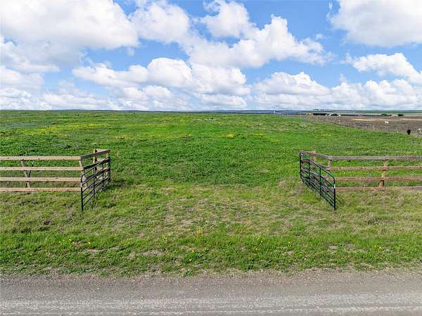 10.7 Acres of Land for Sale in Penelope, Texas