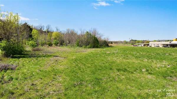 5 Acres of Land for Sale in Fayetteville, Arkansas