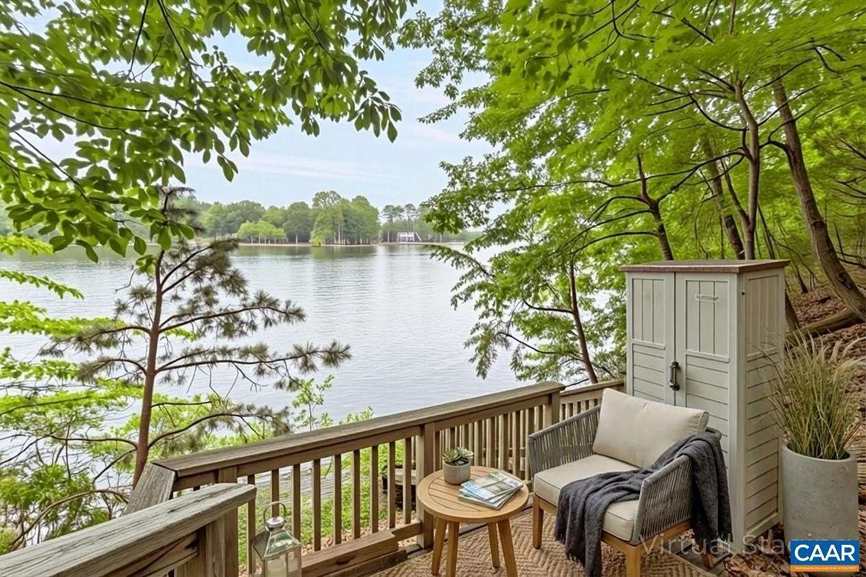 1.83 Acres of Land with Home for Sale in Palmyra, Virginia