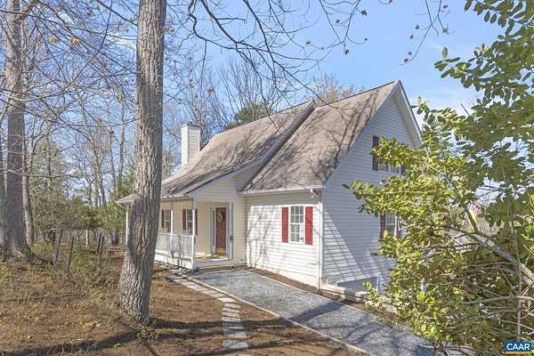 1.83 Acres of Land with Home for Sale in Palmyra, Virginia