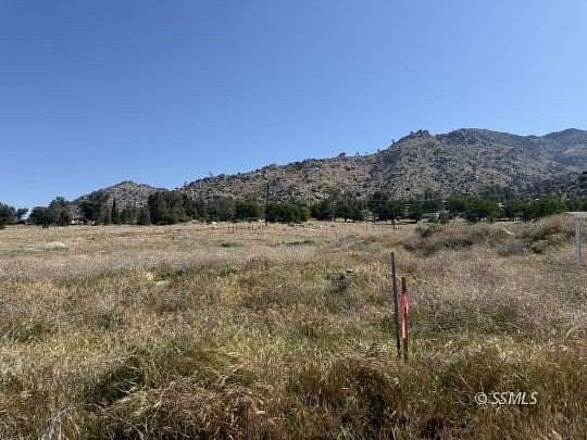 0.94 Acres of Residential Land for Sale in Lake Isabella, California