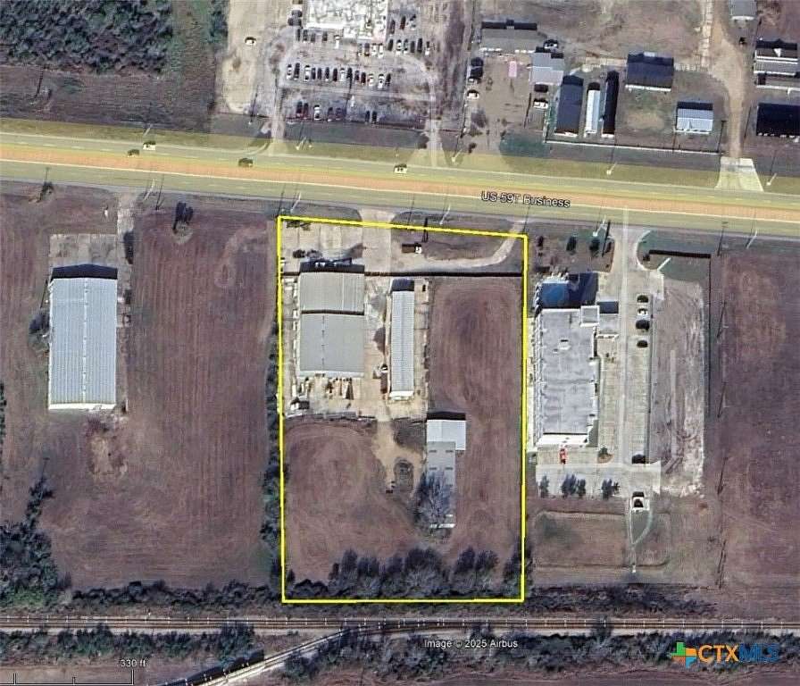 4 Acres of Improved Commercial Land for Sale in Victoria, Texas