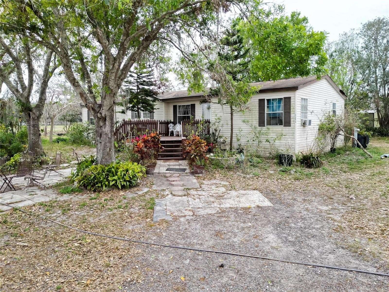 8 Acres of Residential Land with Home for Sale in Wimauma, Florida