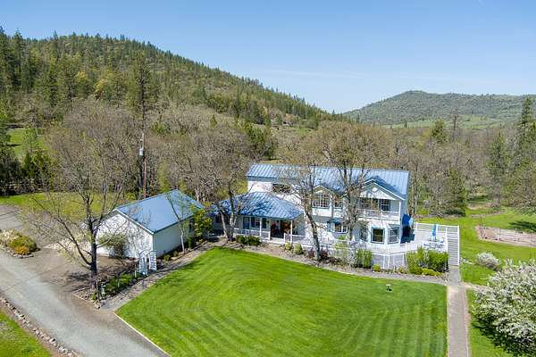 32 Acres of Recreational Land with Home for Sale in Eagle Point, Oregon