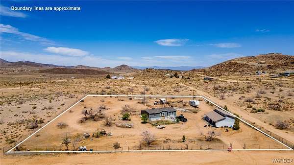 2.13 Acres of Residential Land with Home for Sale in Kingman, Arizona