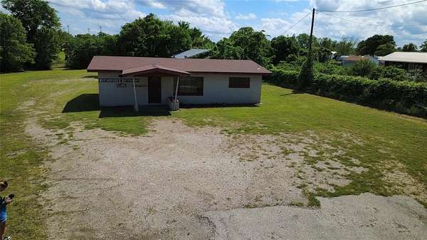 1.55 Acres of Improved Commercial Land for Sale in Weatherford, Texas