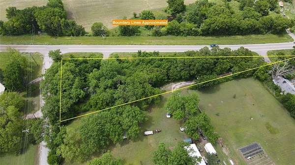 1 Acre of Residential Land for Sale in Corsicana, Texas