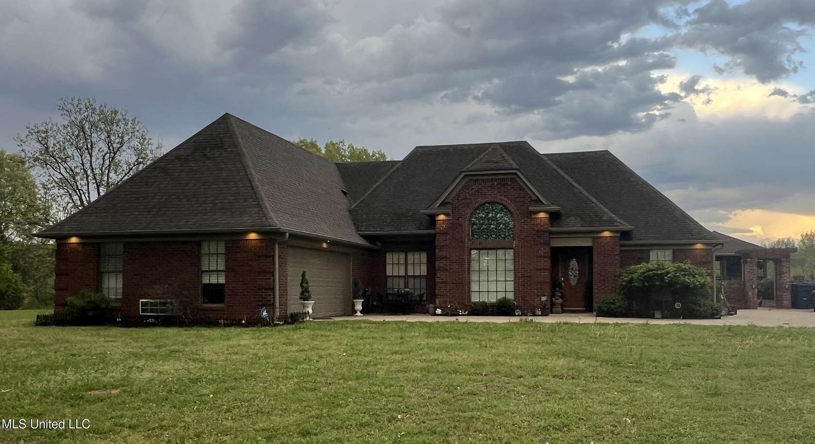 50 Acres of Recreational Land with Home for Sale in Hernando, Mississippi