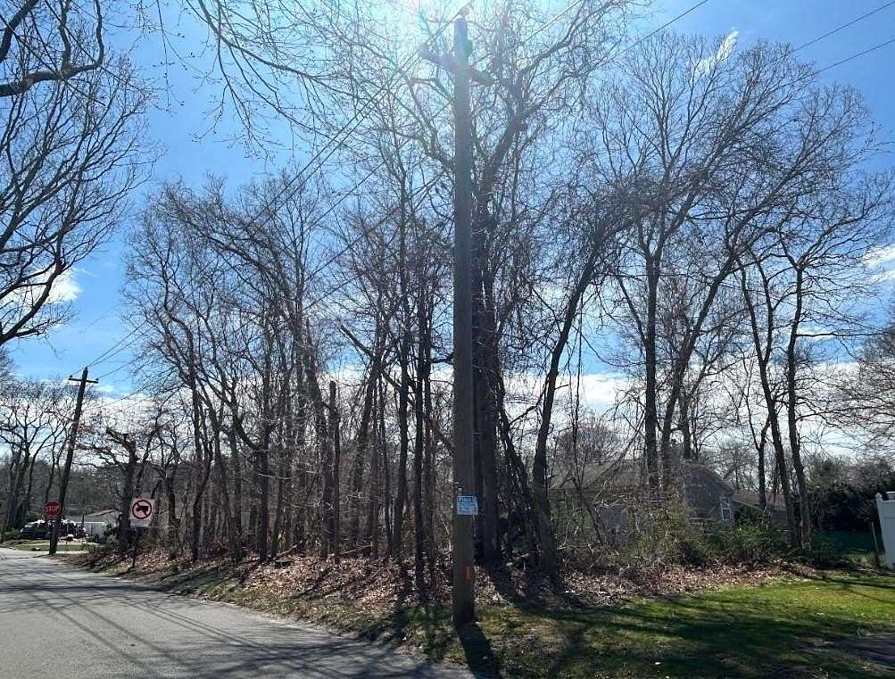 0.09 Acres of Land for Sale in Mastic, New York