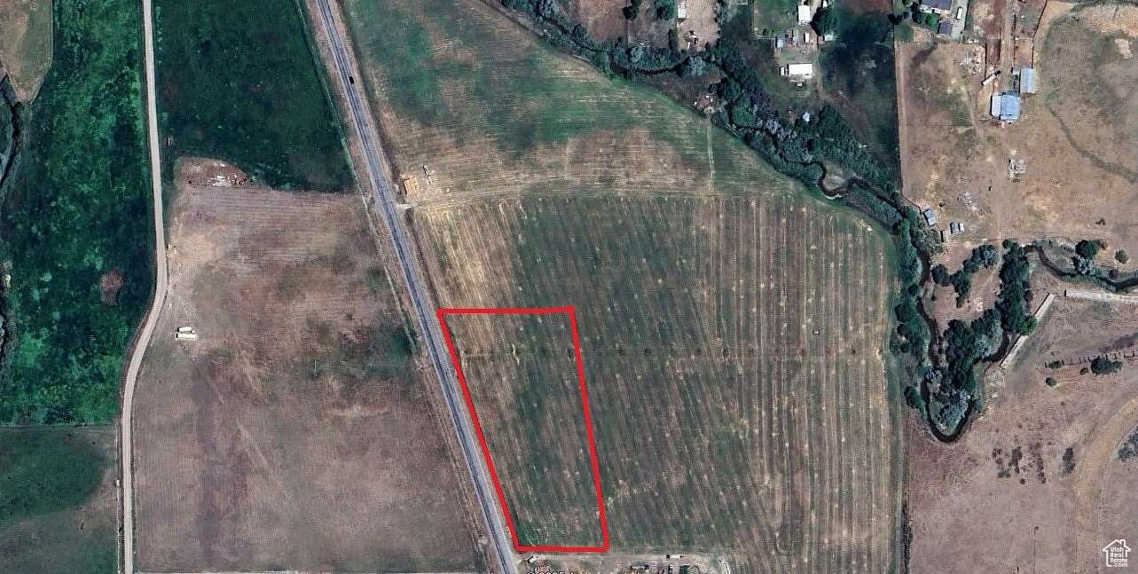 5 Acres of Residential Land for Sale in Moroni, Utah