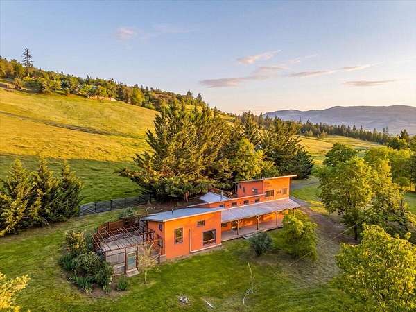 5 Acres of Land with Home for Sale in Talent, Oregon