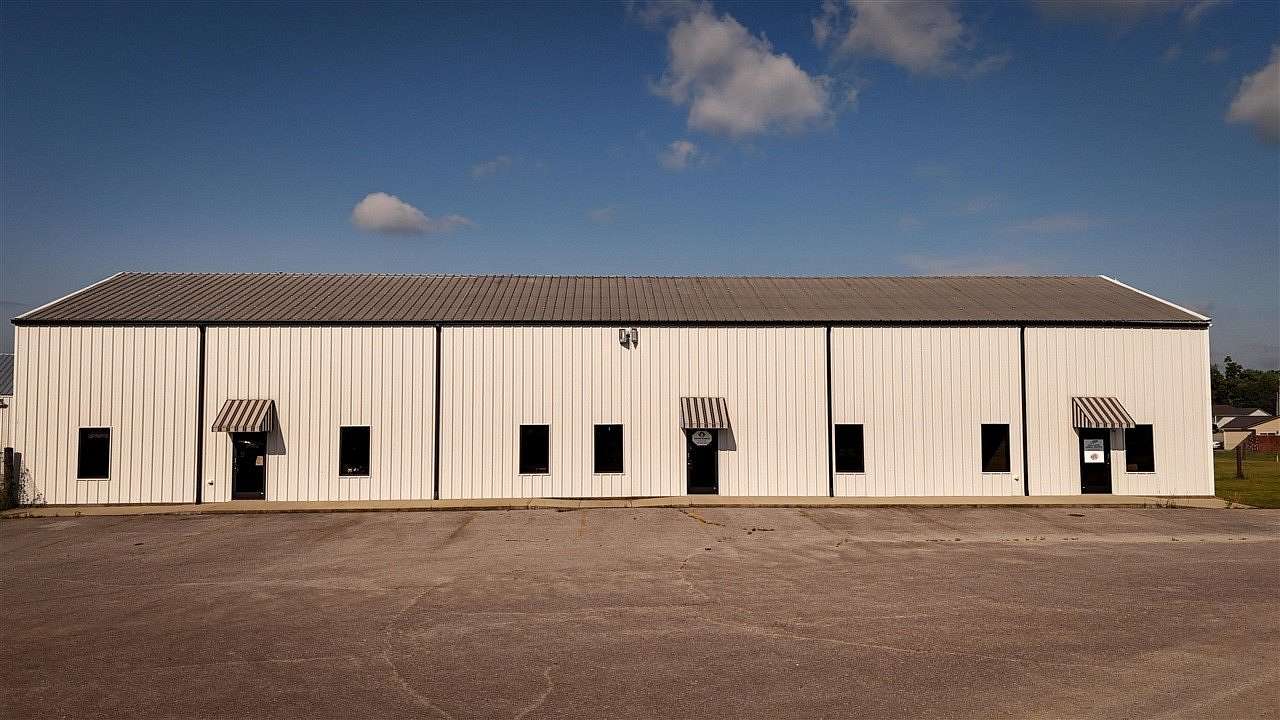 11 Acres of Commercial Land for Sale in Cave City, Kentucky