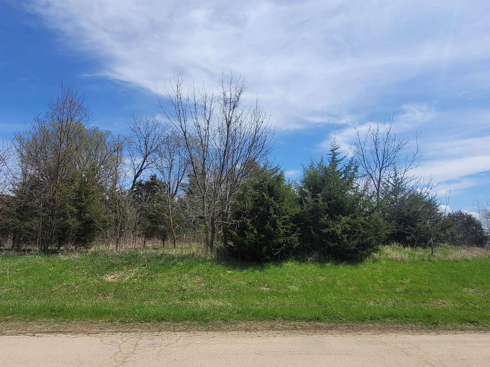 0.9 Acres of Residential Land for Sale in Galena, Illinois