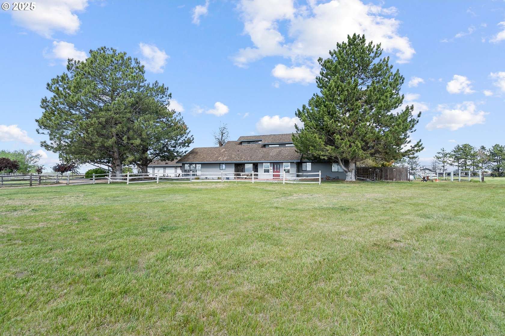 2.5 Acres of Land with Home for Sale in Hermiston, Oregon