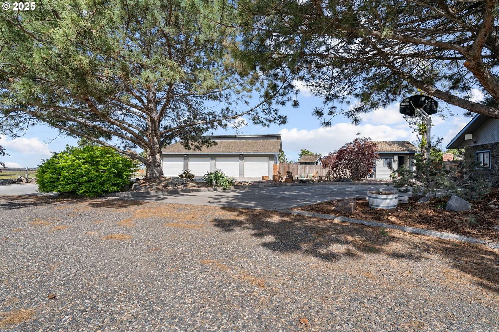 2.5 Acres of Land with Home for Sale in Hermiston, Oregon
