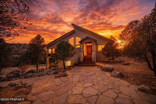 29 Acres of Land with Home for Sale in Kirkland, Arizona