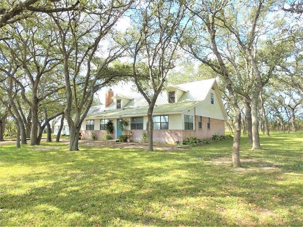 12.5 Acres of Land with Home for Sale in Beeville, Texas