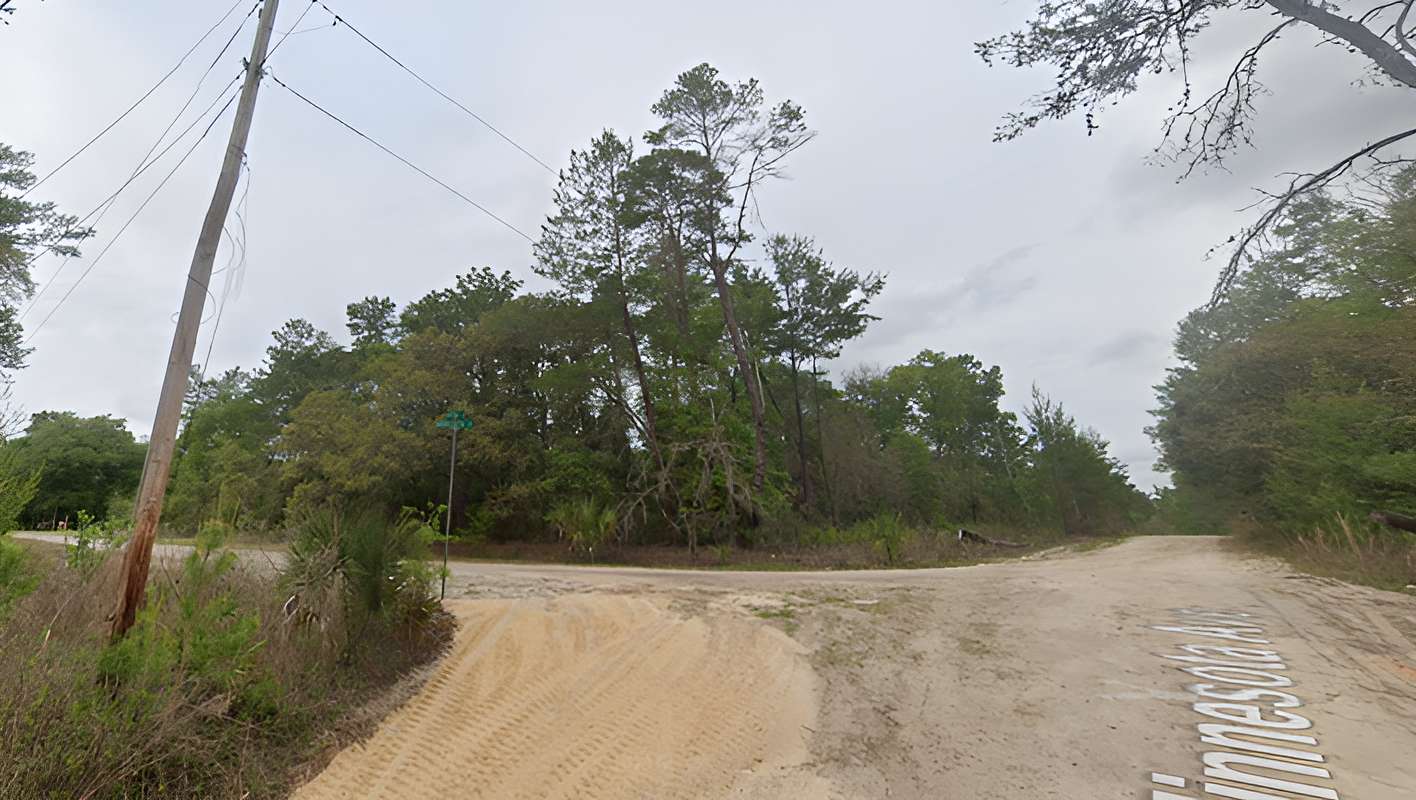0.46 Acres of Residential Land for Sale in Putnam Hall, Florida