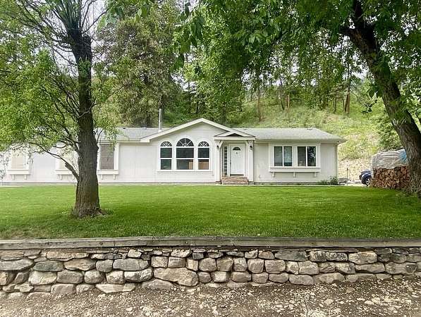 7.5 Acres of Residential Land with Home for Sale in Kettle Falls, Washington