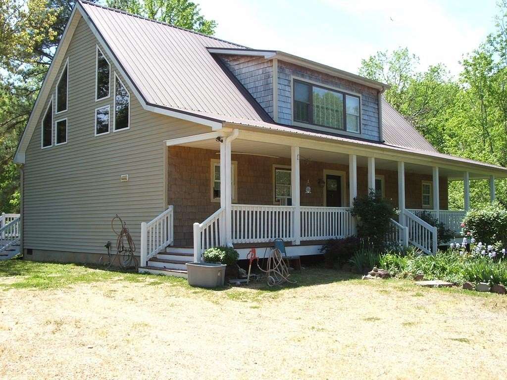 13.4 Acres of Land with Home for Sale in Saxe, Virginia