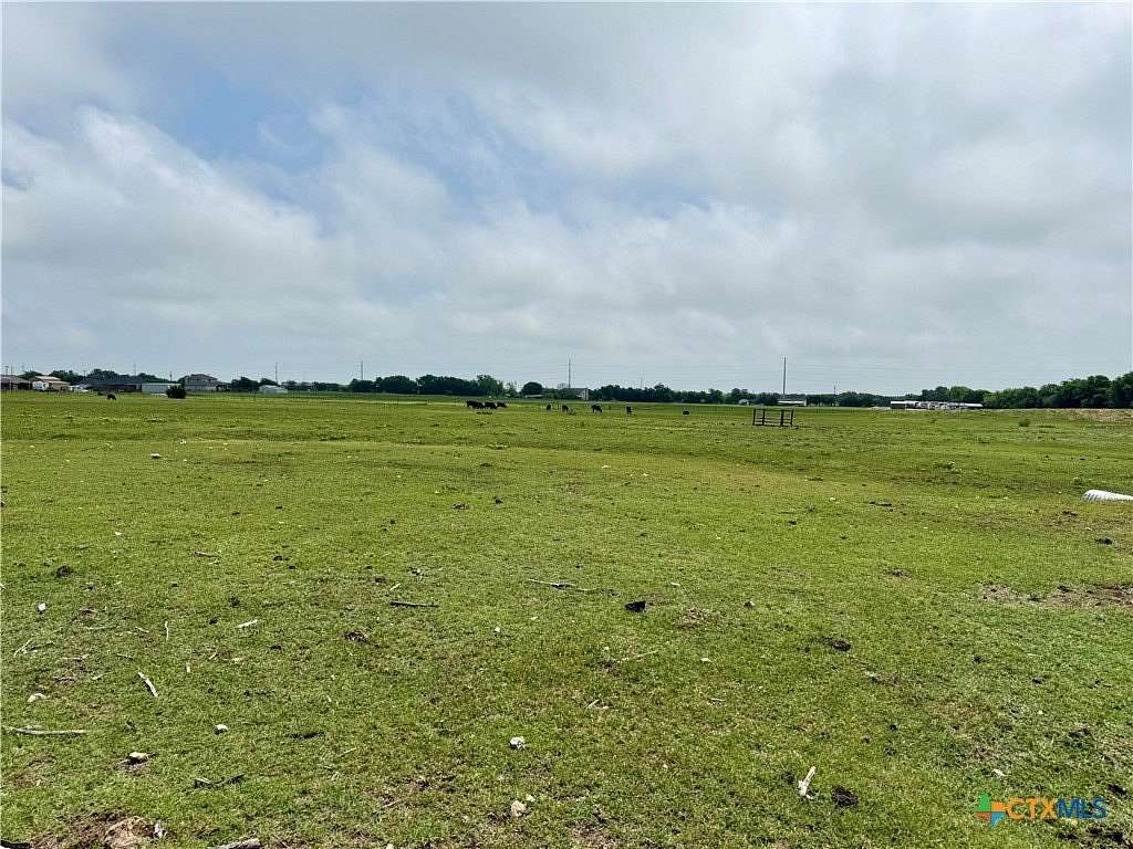 10 Acres of Land for Sale in Moody, Texas