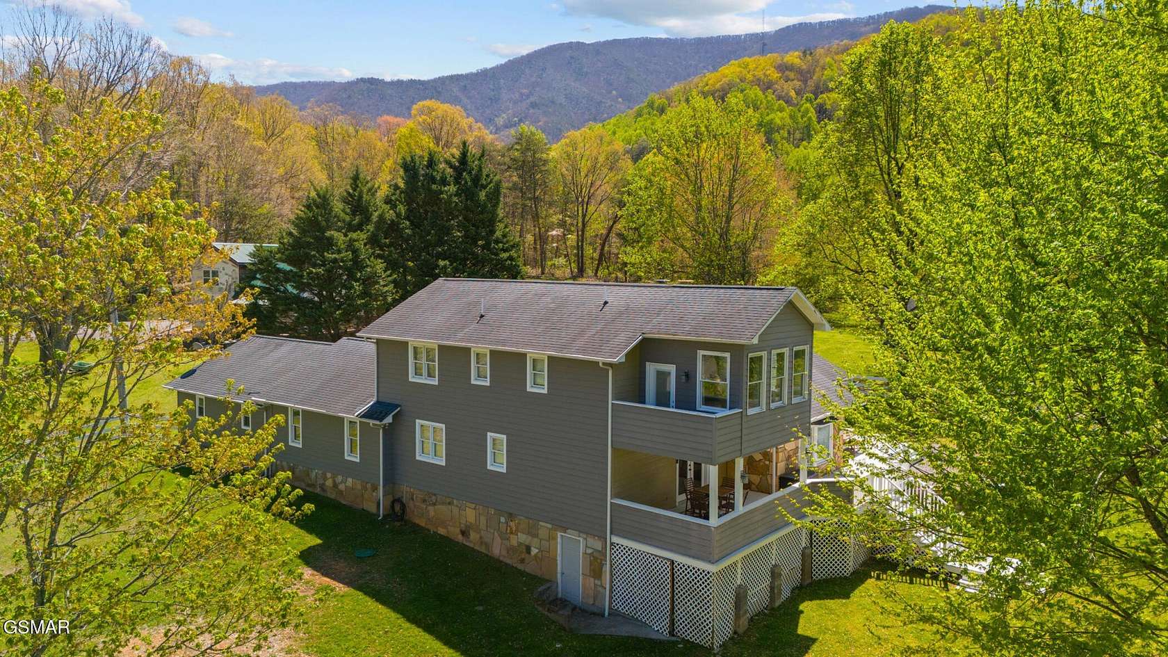 1.54 Acres of Residential Land with Home for Sale in Sevierville, Tennessee