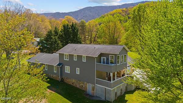 1.54 Acres of Residential Land with Home for Sale in Sevierville, Tennessee