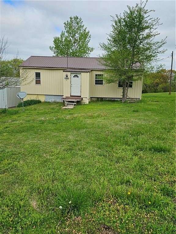 1.79 Acres of Residential Land with Home for Sale in De Soto, Kansas