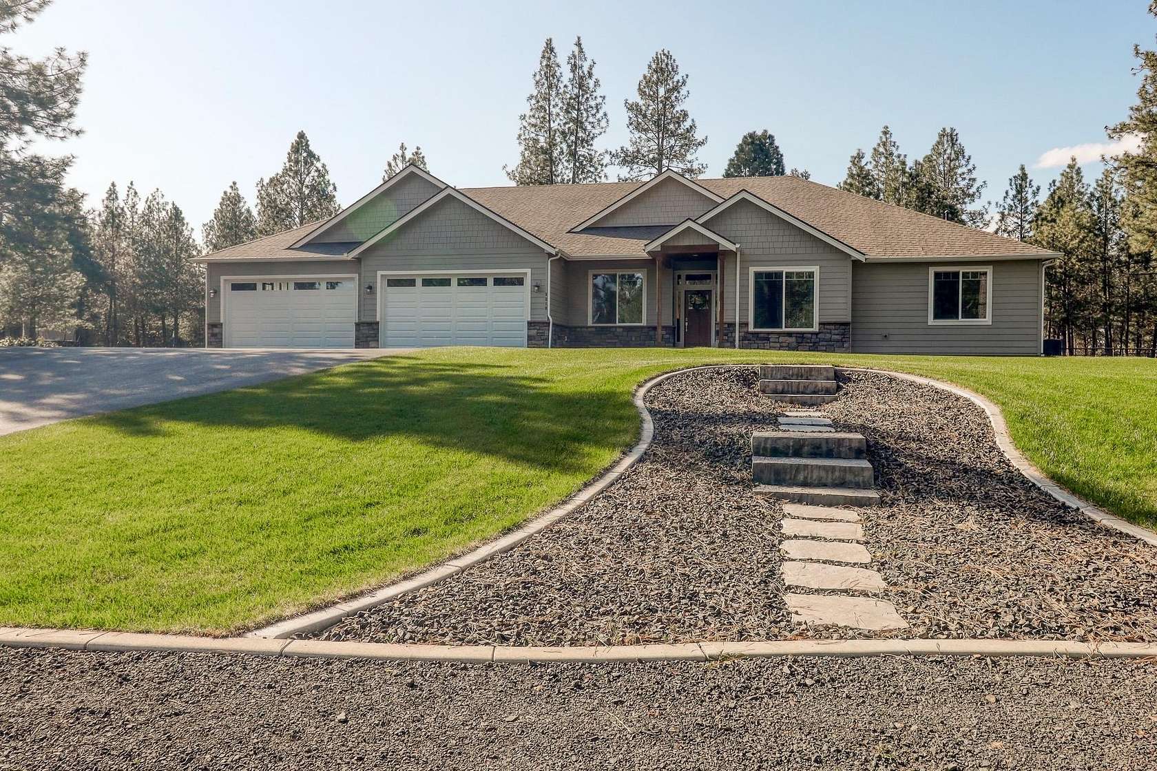 4.57 Acres of Residential Land with Home for Sale in Chattaroy, Washington