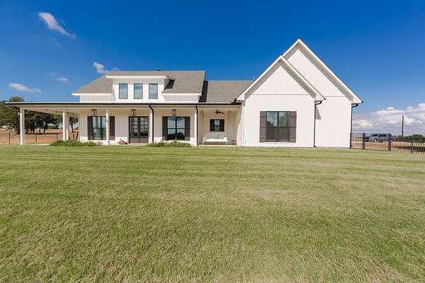 4 Acres of Residential Land with Home for Sale in Alvord, Texas