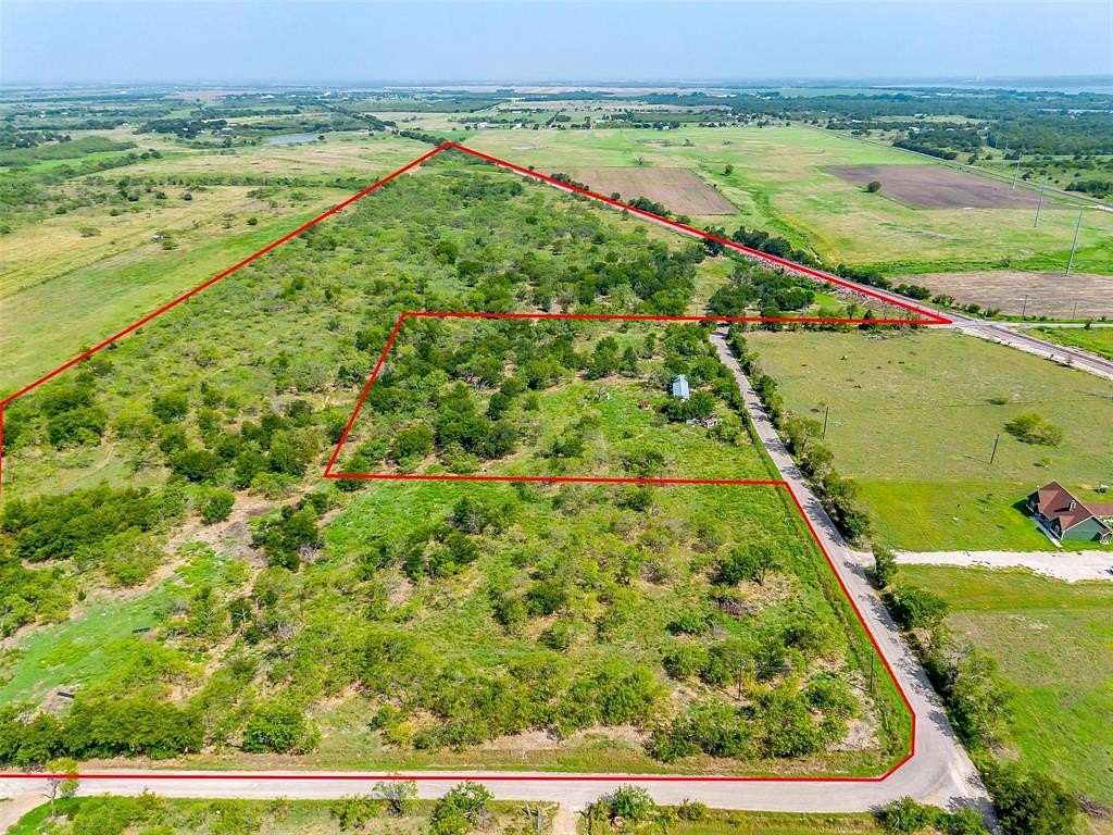 10 Acres of Land for Sale in Ennis, Texas