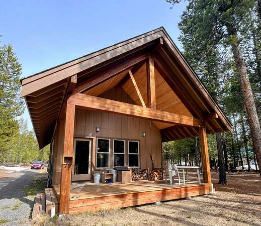 1 Acre of Residential Land with Home for Sale in Crescent Lake, Oregon