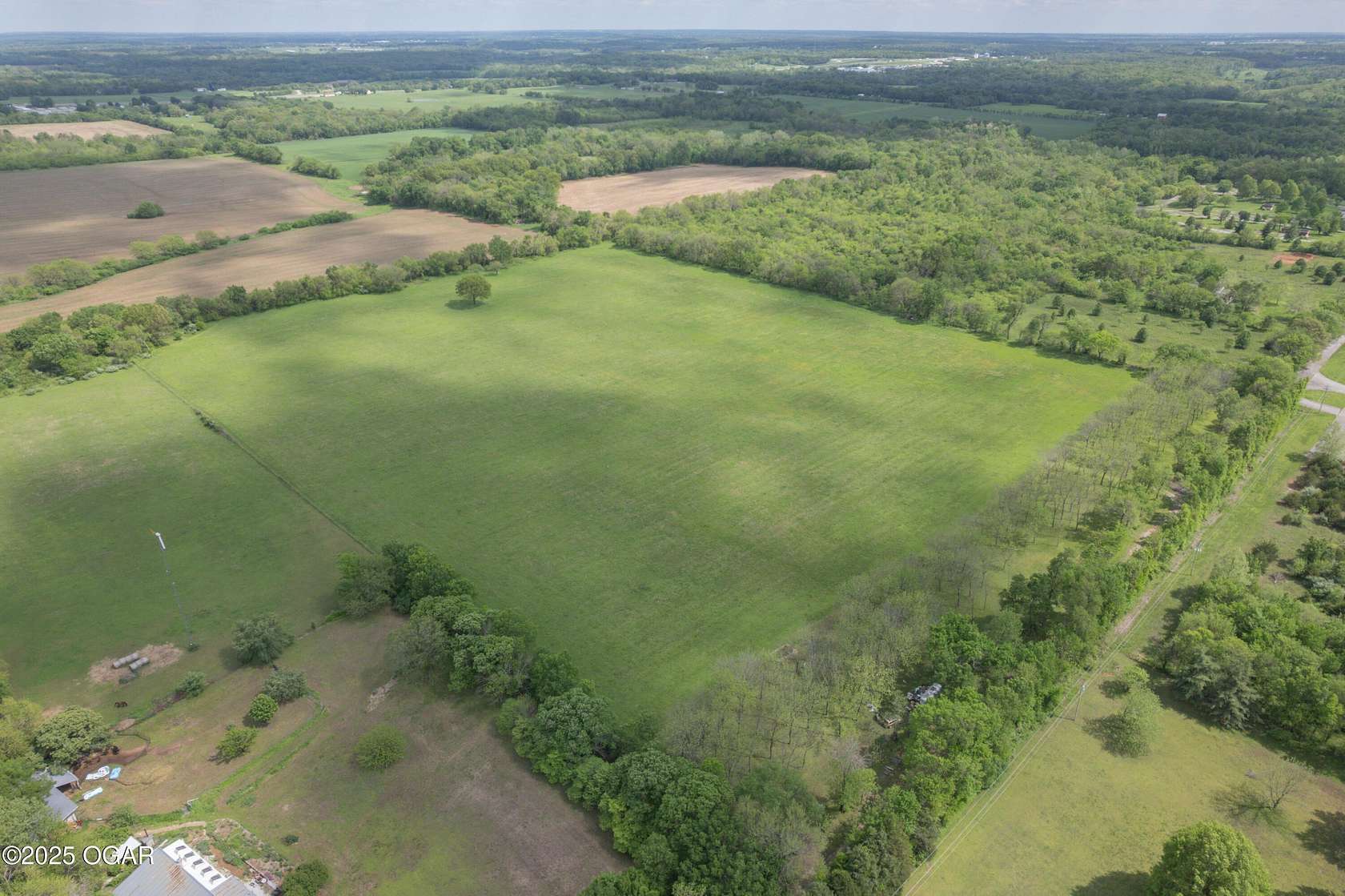 10 Acres of Residential Land for Sale in Carthage, Missouri