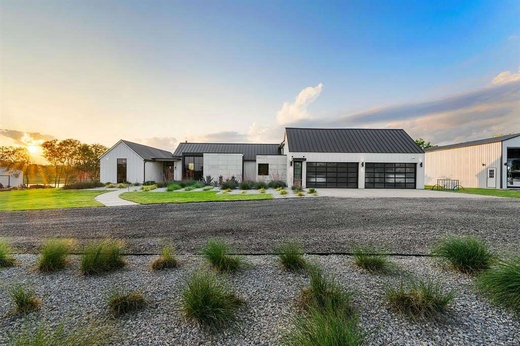 19.3 Acres of Recreational Land with Home for Sale in Ennis, Texas