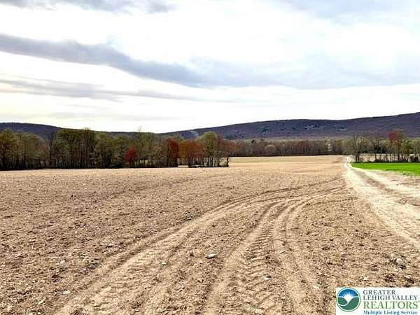 52 Acres of Recreational Land for Sale in Slatington, Pennsylvania
