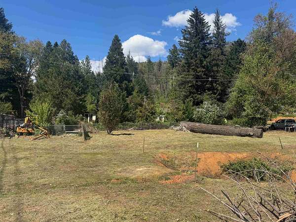 0.93 Acres of Residential Land for Sale in Happy Camp, California