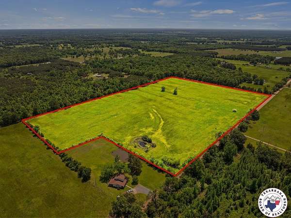 27.5 Acres of Agricultural Land for Sale in New Boston, Texas