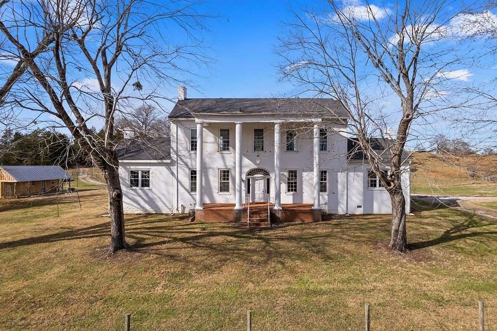 250 Acres of Agricultural & Residential Land for Sale in Sparta, Tennessee