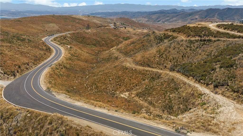 20.4 Acres of Land for Sale in Castaic, California
