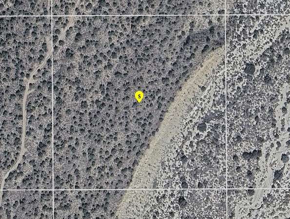 10 Acres of Land for Sale in Llano, California